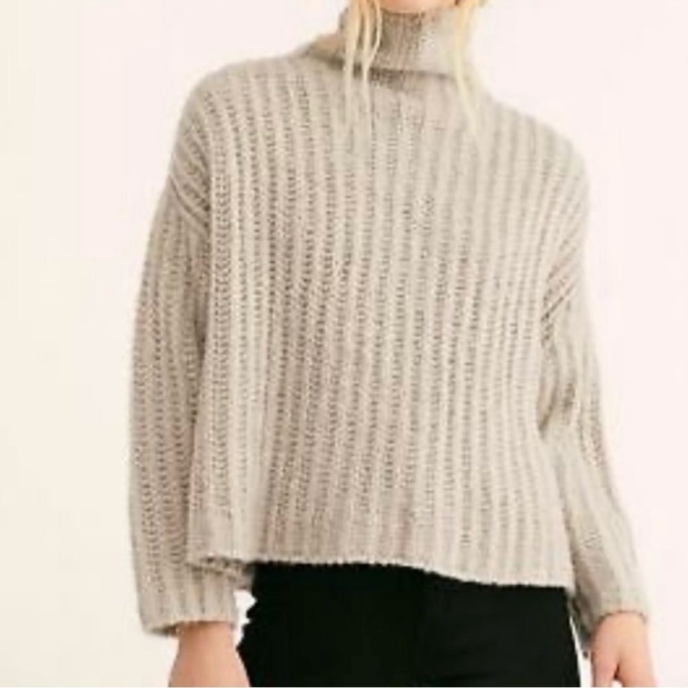 Free People Wool Blend Ivory Turtleneck Sweater sz M Oversized Coastal Boho